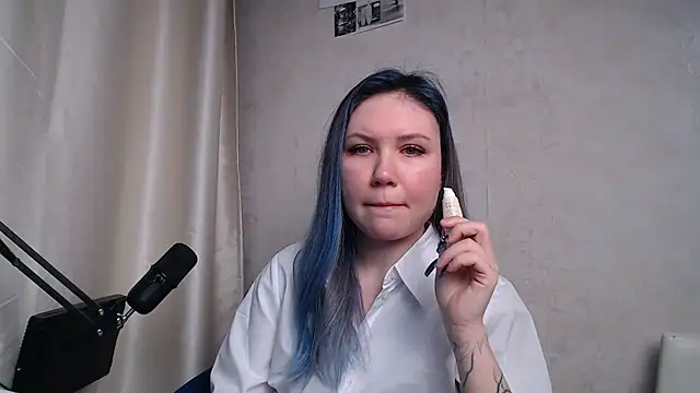 Snapshot of Kyserina chatting on 10.02.25 Kyserina online show from 10.02.25