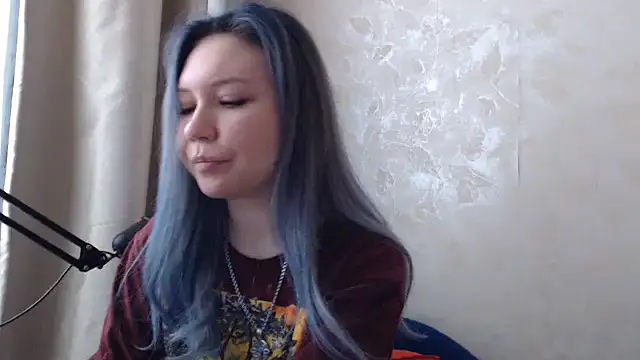 Snapshot of Kyserina chatting on 10.06.25 Kyserina online show from 10.06.25