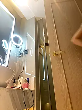 Snapshot of miumiu-66 chatting on 11.04.25 miumiu-66 online show from 11.04.25