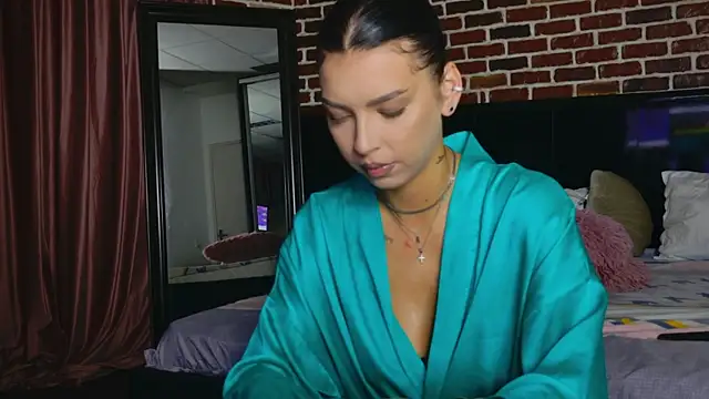 Snapshot of MeganSin_ chatting on 10.08.25 MeganSin  online show from 10.08.25