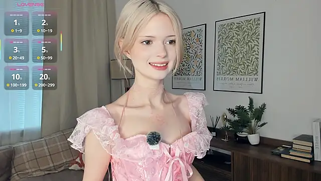 LaureMestler online show from 11.10.25