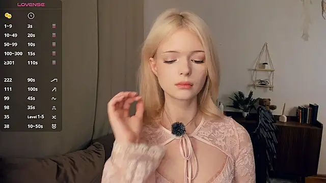 Snapshot of LaureMestler chatting on 03.02.26 LaureMestler online show from 03.02.26