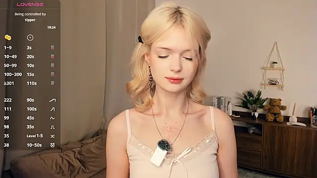 LaureMestler online show from 03.11.26