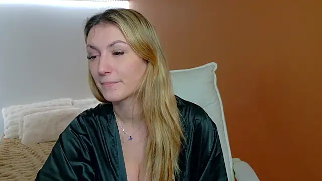 Snapshot of Anaayss_ chatting on 01.19.26 Anaayss online show from 01.19.26