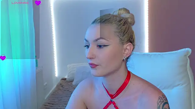 Snapshot of Anaayss_ chatting on 04.07.26 Anaayss online show from 04.07.26