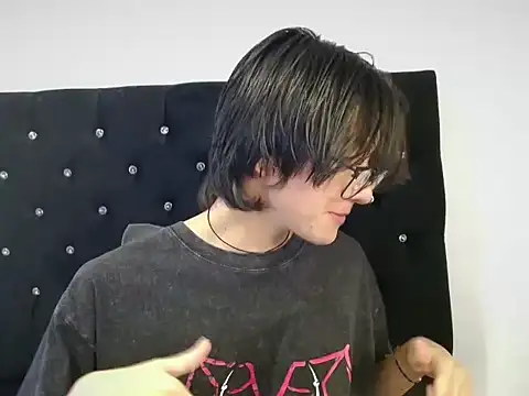 Matti Mendez  online show from 07.13.26