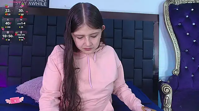 Krystal Heartss online show from 11.15.25