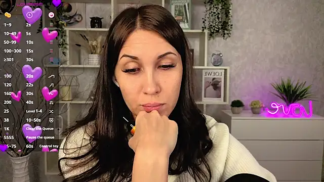 DreamVelour online show from 11.10.25