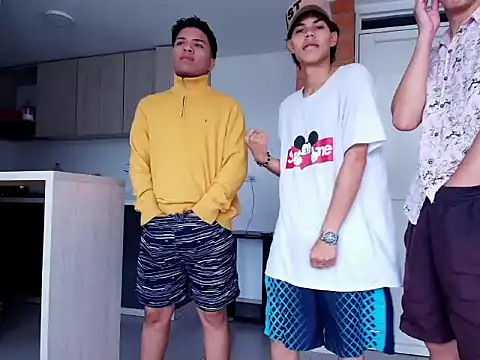 Snapshot of latin_naughty_boys chatting on 09.29.25 latin naughty boys online show from 09.29.25