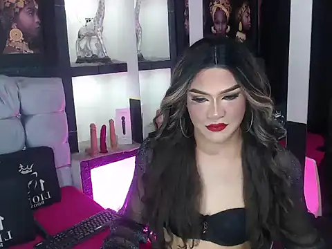 Snapshot of Sophia_hott01 chatting on 10.14.25 Sophia hott01 online show from 10.14.25