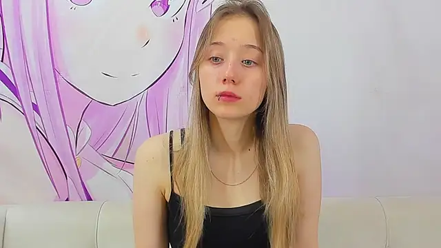 Snapshot of Angel_Leeks chatting on 09.24.25 Angel Leeks online show from 09.24.25