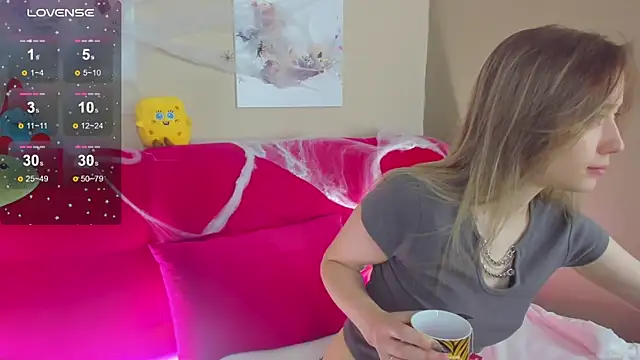 Snapshot of Angel_Leeks chatting on 11.03.25 Angel Leeks online show from 11.03.25