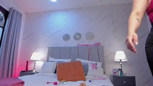 Michell Monet online show from 11.15.25