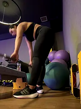 Snapshot of Anavalle chatting on 09.27.25 Anavalle online show from 09.27.25