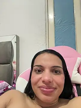 Snapshot of Anavalle chatting on 10.21.25 Anavalle online show from 10.21.25