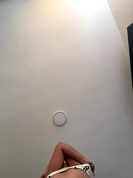 Snapshot of IsabellaJoness_ chatting on 10.06.25 IsabellaJoness online show from 10.06.25