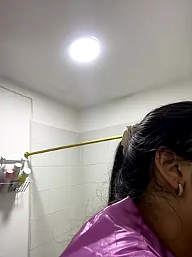 Snapshot of IsabellaJoness_ chatting on 11.05.25 IsabellaJoness online show from 11.05.25