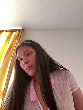 Snapshot of IsabellaJoness_ chatting on 11.08.25 IsabellaJoness online show from 11.08.25