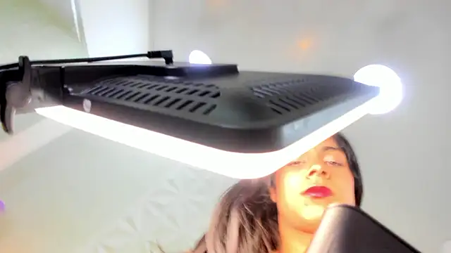 Snapshot of ValeryTrans_ chatting on 10.08.25 ValeryTrans online show from 10.08.25