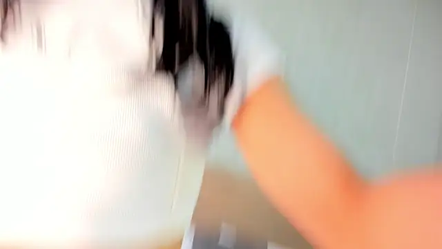 Snapshot of ValeryTrans_ chatting on 11.02.25 ValeryTrans online show from 11.02.25