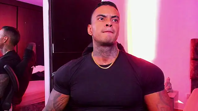 Snapshot of binmontana_ chatting on 10.21.25 binmontana online show from 10.21.25