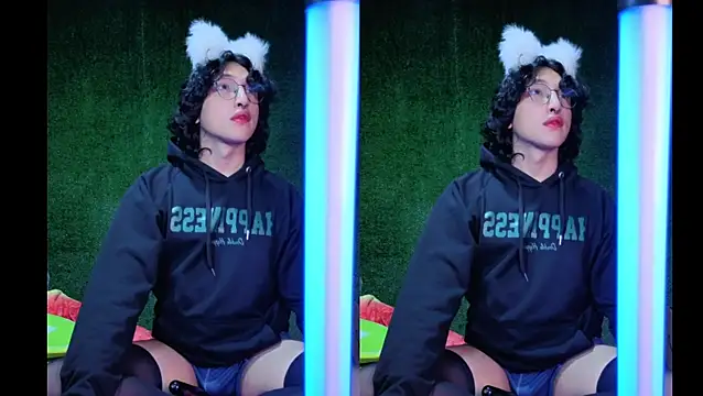 Snapshot of -BlueOpal- chatting on 12.17.25 -BlueOpal- online show from 12.17.25