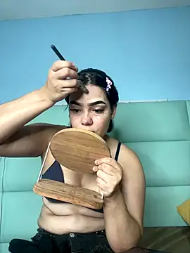 Snapshot of DannaGlamShow chatting on 10.31.25 DannaGlamShow online show from 10.31.25