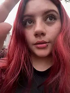 Snapshot of Quimexis chatting on 10.30.25 Quimexis online show from 10.30.25