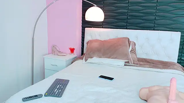 Snapshot of Valery_Nasty__ chatting on 10.30.25 Valery Nasty online show from 10.30.25