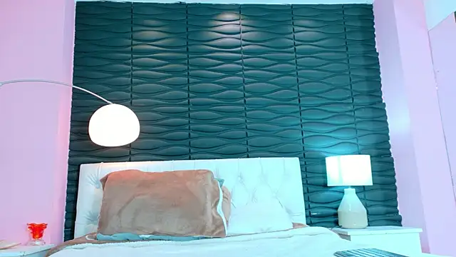 Snapshot of Valery_Nasty__ chatting on 11.04.25 Valery Nasty online show from 11.04.25