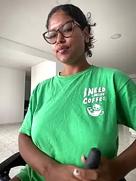 miiabrown18 online show from 11.13.25