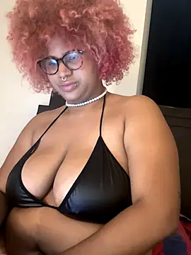 Snapshot of niki_wild18 chatting on 10.22.25 niki wild18 online show from 10.22.25