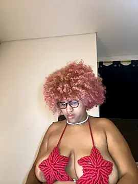 Snapshot of niki_wild18 chatting on 10.23.25 niki wild18 online show from 10.23.25
