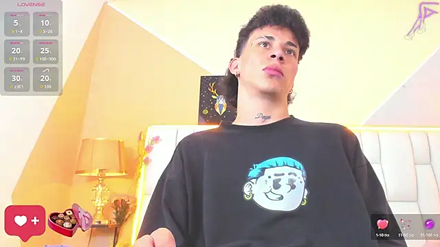 Snapshot of iammariano chatting on 09.24.25 iammariano online show from 09.24.25