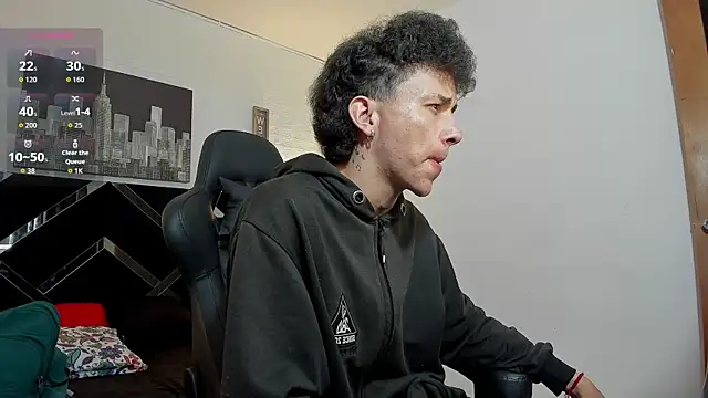 Snapshot of iammariano chatting on 10.06.25 iammariano online show from 10.06.25