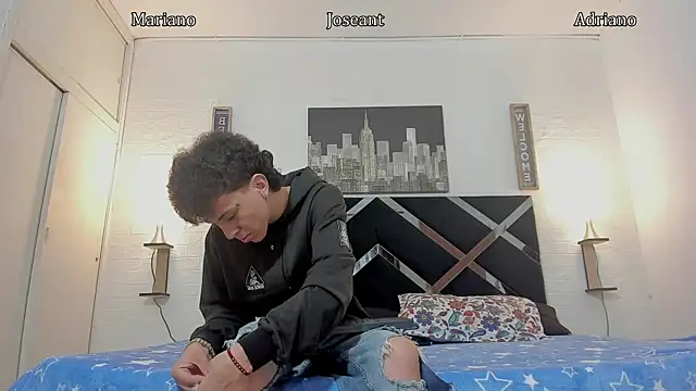 Snapshot of iammariano chatting on 10.10.25 iammariano online show from 10.10.25