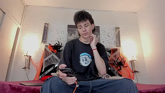 Snapshot of iammariano chatting on 11.02.25 iammariano online show from 11.02.25