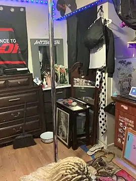 Snapshot of blondebarbiebae chatting on 09.30.25 blondebarbiebae online show from 09.30.25