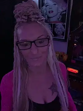 Snapshot of blondebarbiebae chatting on 10.01.25 blondebarbiebae online show from 10.01.25