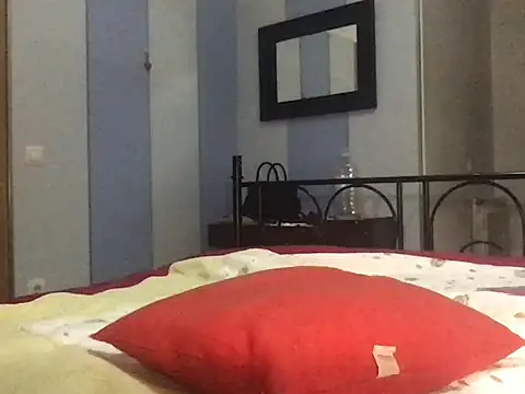 Snapshot of paula19800 chatting on 09.29.25 paula19800 online show from 09.29.25