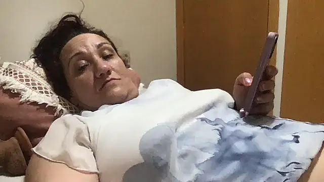 Snapshot of paula19800 chatting on 10.14.25 paula19800 online show from 10.14.25