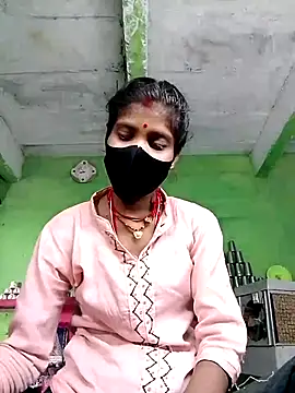 Snapshot of Cuty_kinjal chatting on 09.24.25 Cuty kinjal online show from 09.24.25