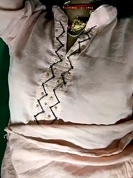 Snapshot of Cuty_kinjal chatting on 09.28.25 Cuty kinjal online show from 09.28.25