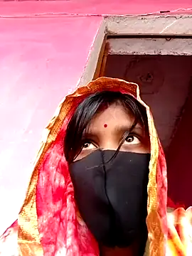 Snapshot of Cuty_kinjal chatting on 10.01.25 Cuty kinjal online show from 10.01.25