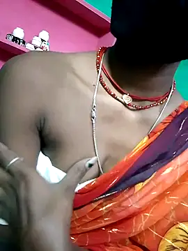 Snapshot of Cuty_kinjal chatting on 10.23.25 Cuty kinjal online show from 10.23.25