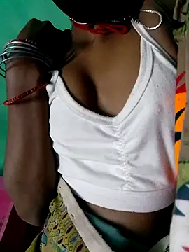 Snapshot of Cuty_kinjal chatting on 10.26.25 Cuty kinjal online show from 10.26.25