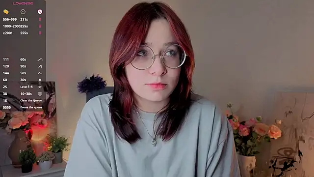 Snapshot of NyamNyamNyammm chatting on 09.29.25 NyamNyamNyammm online show from 09.29.25