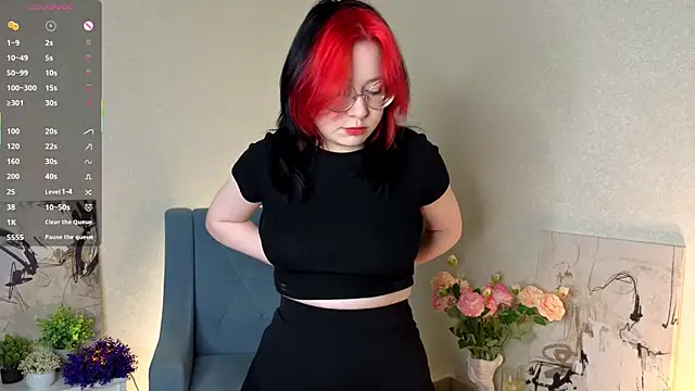 Snapshot of NyamNyamNyammm chatting on 10.22.25 NyamNyamNyammm online show from 10.22.25