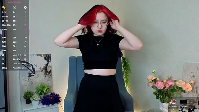 Snapshot of NyamNyamNyammm chatting on 10.24.25 NyamNyamNyammm online show from 10.24.25