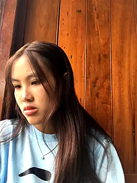 Snapshot of Mai_lovely chatting on 11.10.25 Mai lovely online show from 11.10.25